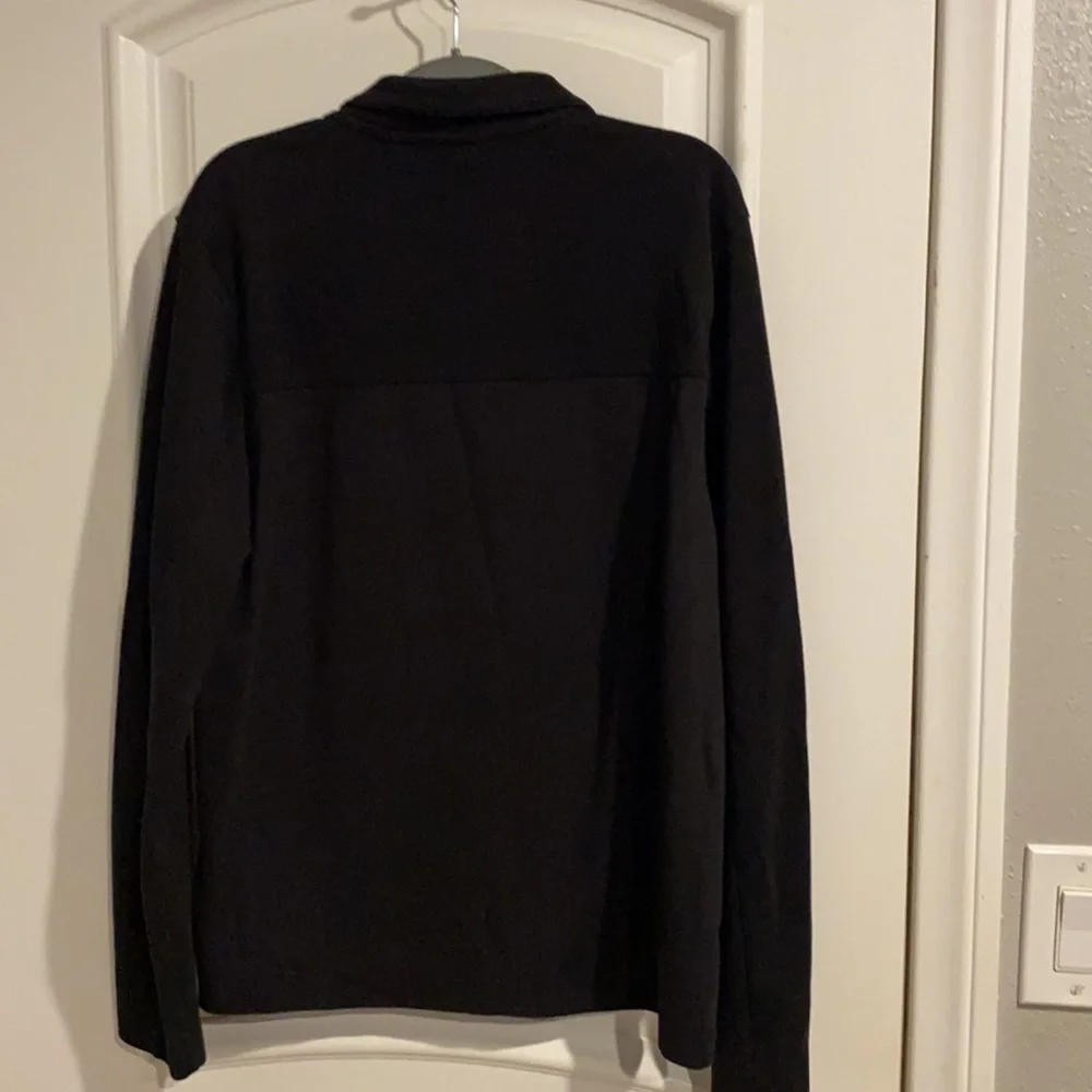 Perry Ellis long  sleeve collared shirt
Please view pictures - Picture 7 of 8
